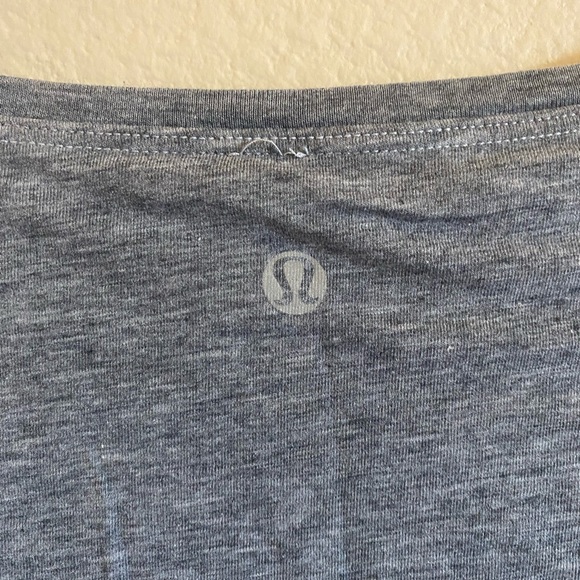 Lululemon double lined, reversible long sleeve - Picture 4 of 8